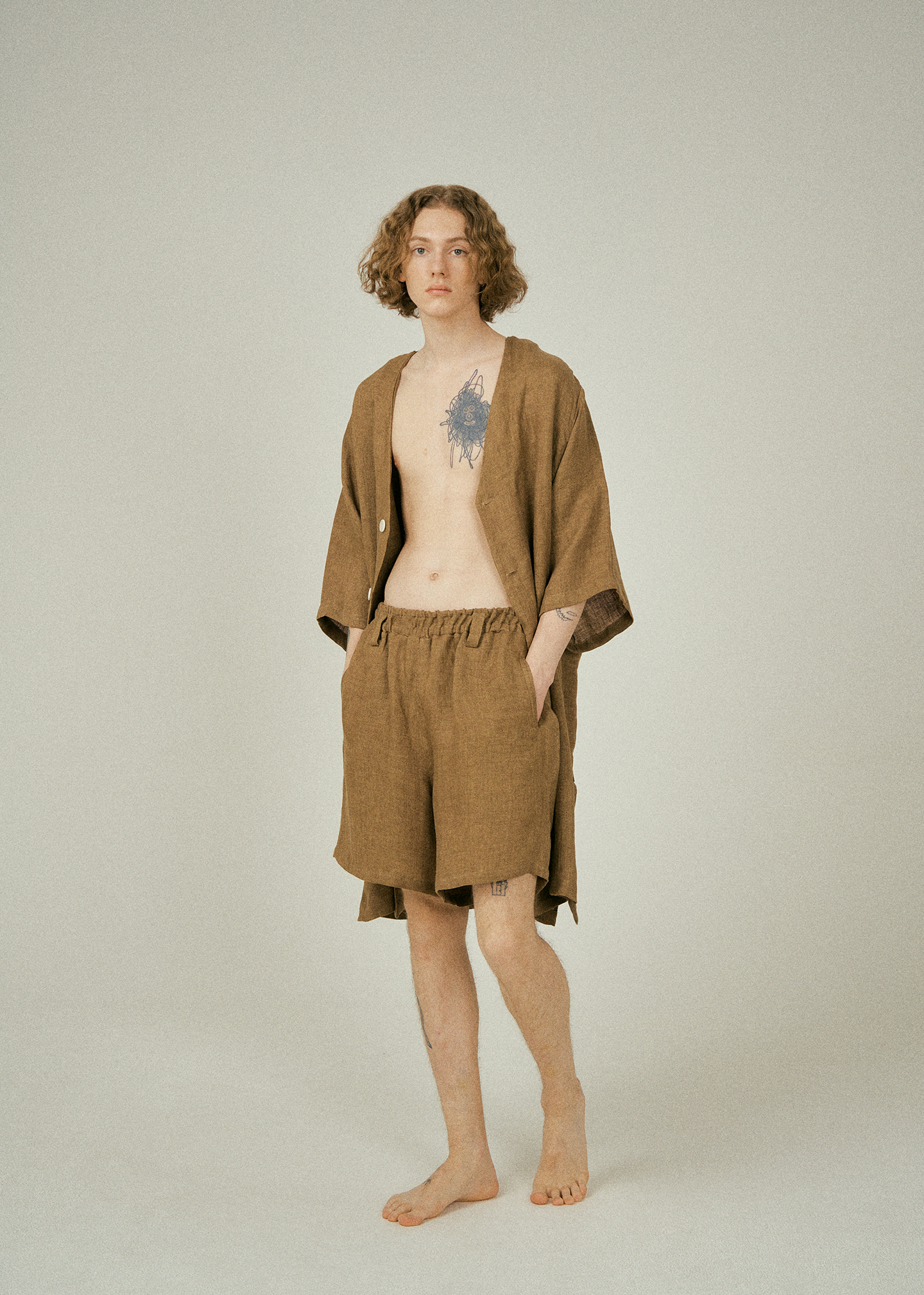 (m) Readymade Shorts in Linen Dobby Brown